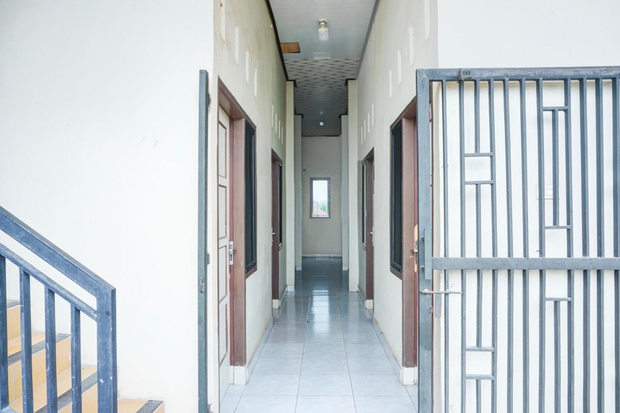 Hotel O Sukarame Near Universitas Islam Negeri Raden Intan Lampun Formerly Hotel Wisma Tri Handayani バンダールランプン エクステリア 写真