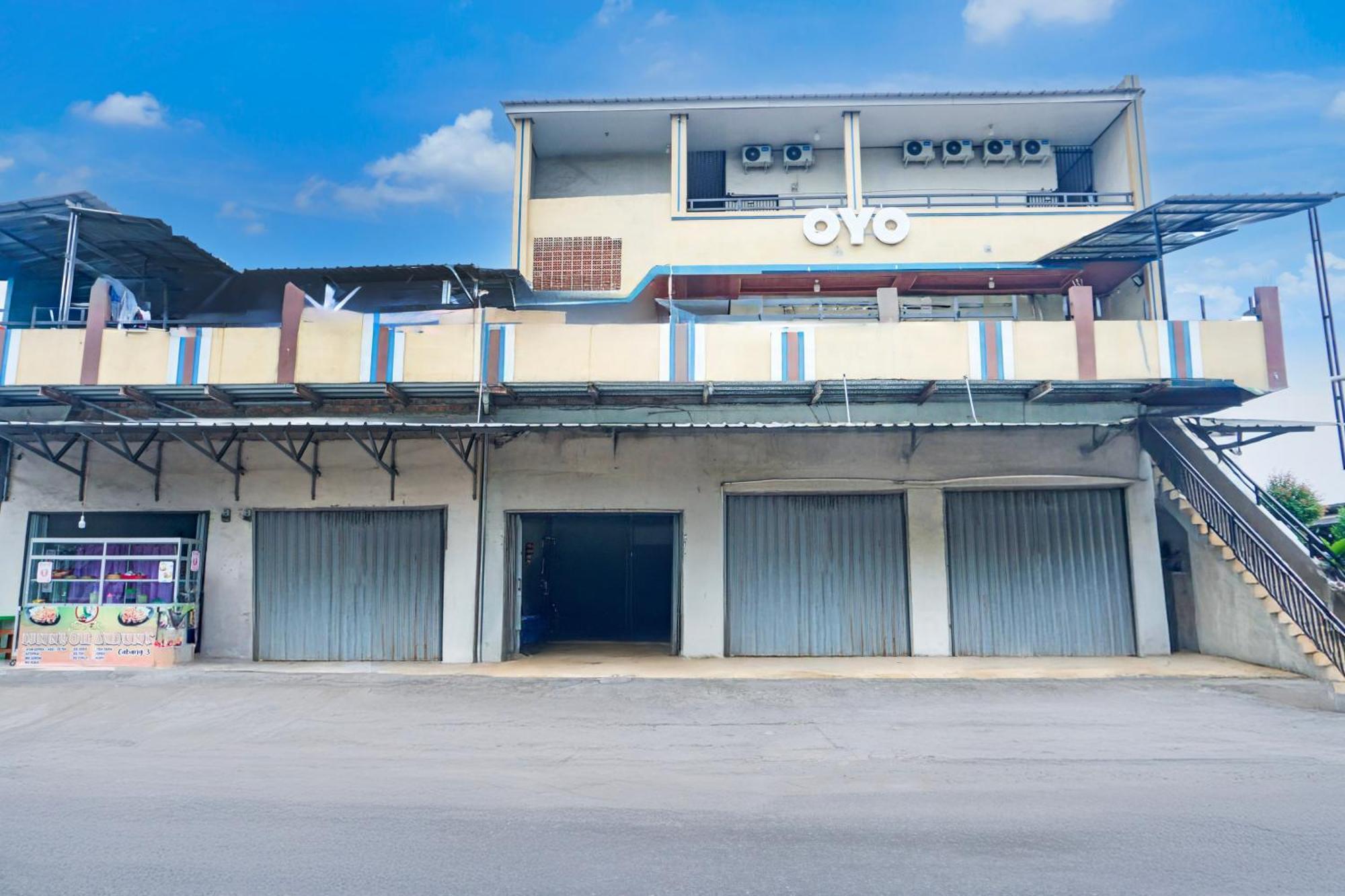 Hotel O Sukarame Near Universitas Islam Negeri Raden Intan Lampun Formerly Hotel Wisma Tri Handayani バンダールランプン エクステリア 写真